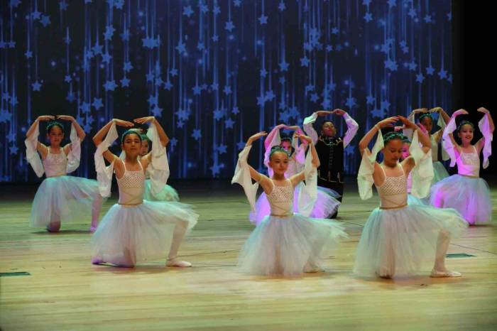 Çocukların Bale Ve Zumba Kids Gösterisi Büyüledi