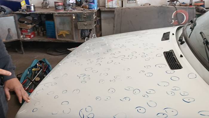 Kaporta Ustalarının Yoğun Dolu Mesaisi Sürüyor