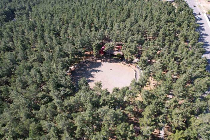 Depremin Merkez Üssünde Doğa Ve Mesire Alanları Da Sessiz Kaldı