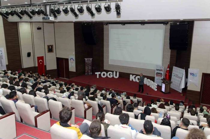 Tokat’ta ’dördüncü Ulusal Tıp Öğrencileri Kongresi’ Düzenlendi