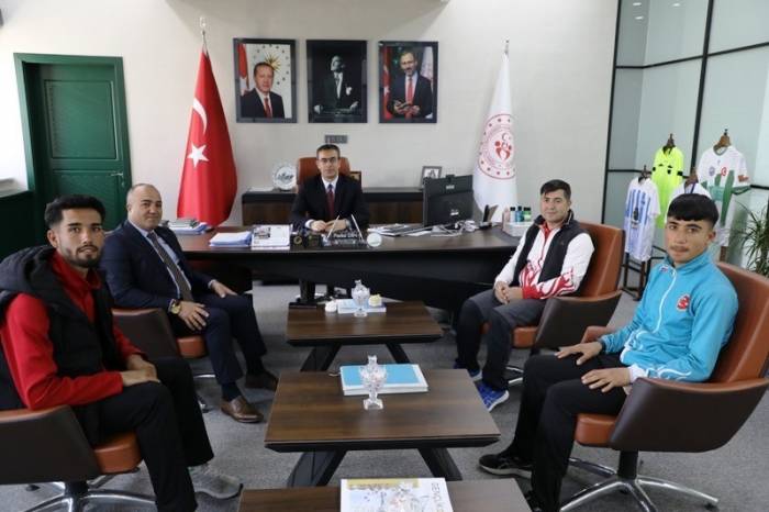 Gençlik Spor İl Müdürü Din, Sporcularla Bir Araya Geldi