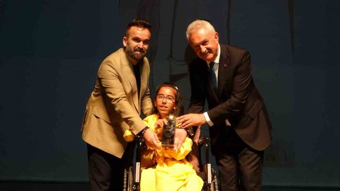 Kas Hastası Depremzede Nisanur’un En Mutlu Günü