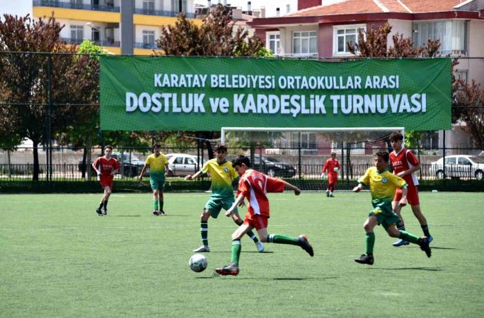 Karatay’da “ortaokullar Arası Dostluk Ve Kardeşlik Futbol Turnuvası” Başladı