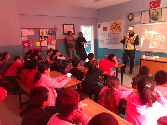 Jandarmadan Trafik Eğitimi