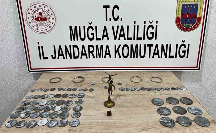 Marmaris Şehir Merkezinde Jandarma’dan Tarihi Eser Operasyonu
