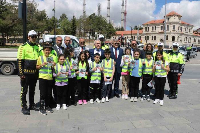 Sivas’ta ’trafik Haftası’ Kutlandı