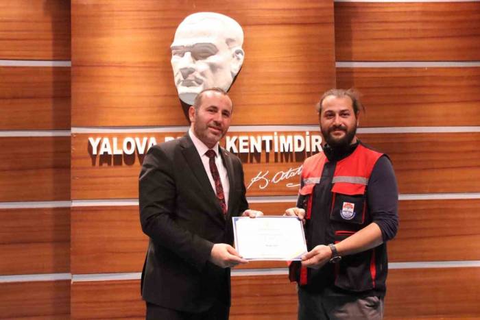 Yalova Belediyesi’nden Deprem Bölgesinde Görev Yağan Personele Teşekkür