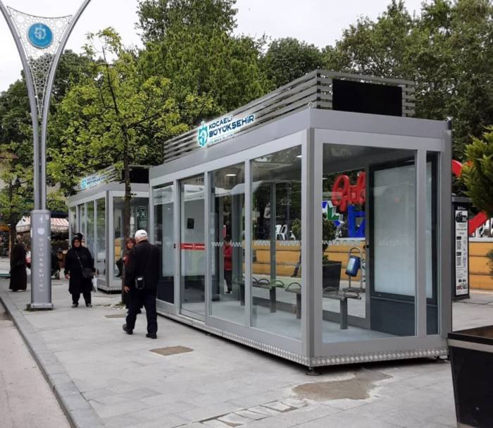 Cumhuriyet Parkına Klimalı Modern Durak