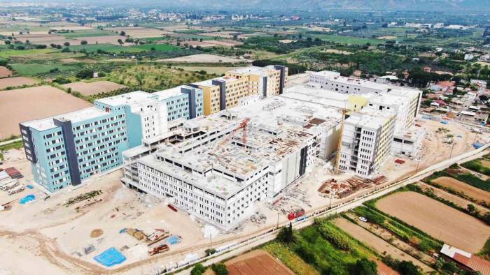 Bakan Koca’dan “şehir Hastanesi” Paylaşımı