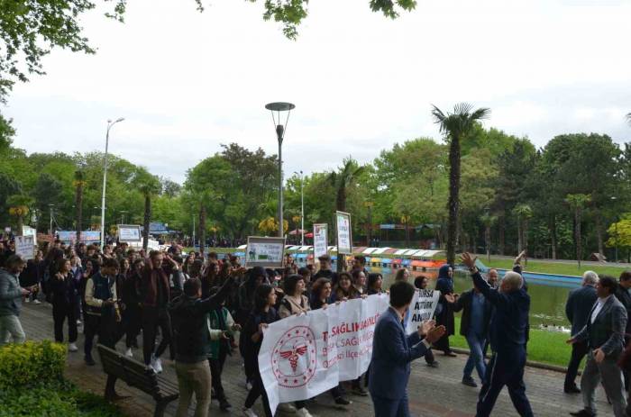 Bursa İl Sağlık Müdürlüğü’nden Yürüyüş Etkinliği