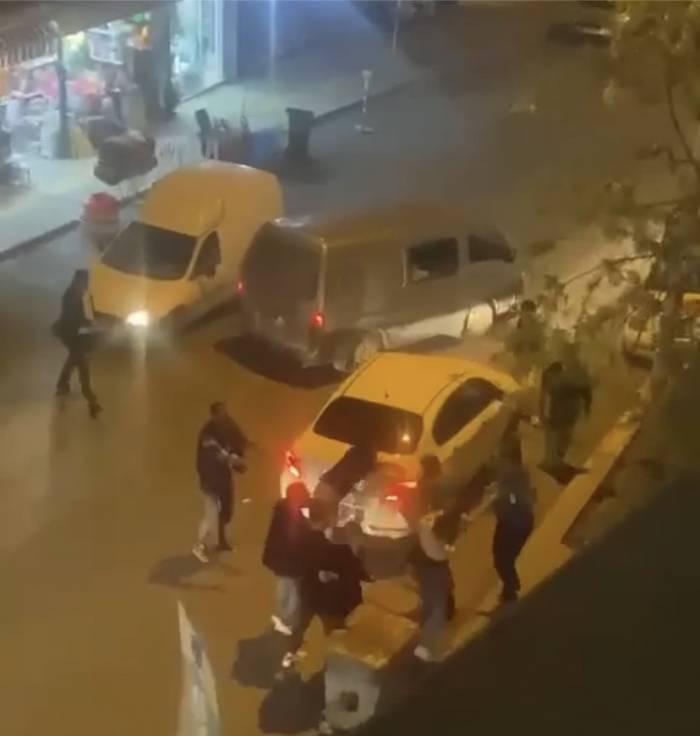 Bursa’da ‘yol Verme’ Kavgası, Ringleri Aratmadı