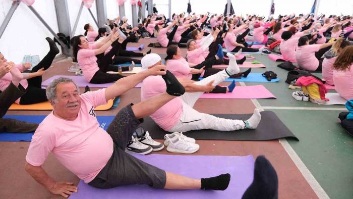 Büyükçekmeceliler ’dünya Pilates Haftası’nı Pilates Yaparak Kutladılar