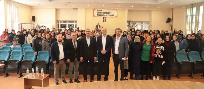 Lise Son Sınıf Öğrencilerine Girişimci Destekleri Anlatıldı