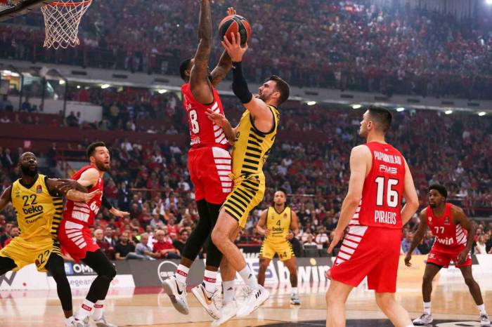 Thy Euroleague: Olimpiakos: 84 - Fenerbahçe Beko: 72
