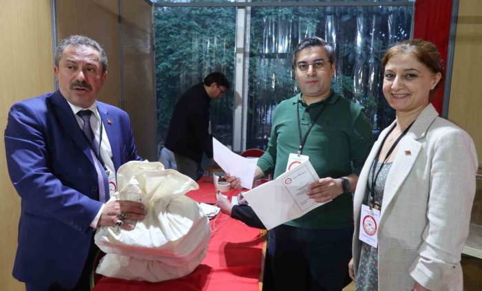 Fransa’da Kullanılan Oylar Türkiye’ye Gönderildi