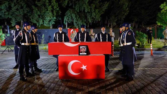 Kayalıklardan Düşen Güvenlik Korucusu Şehit Oldu