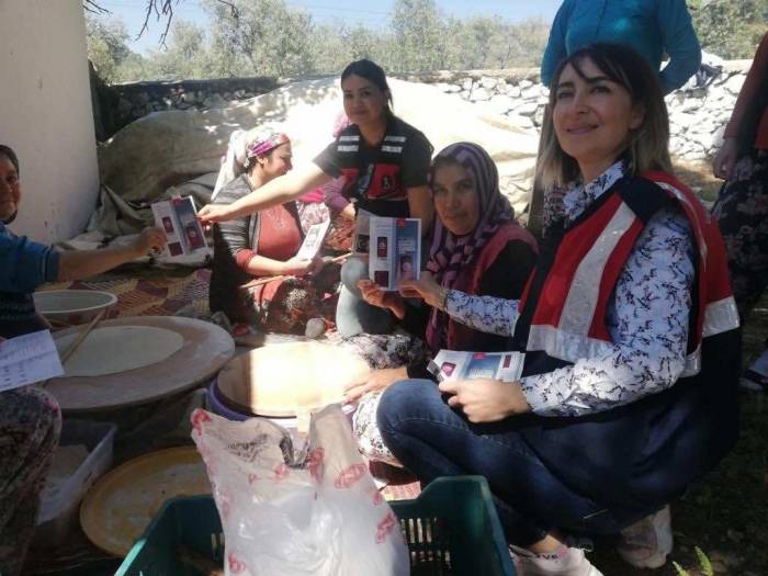 Jandarma Selatin Mahallesi’nde Bilgilendirdi