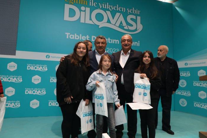 Miniklerin Tablet Bilgisayar Mutluluğu