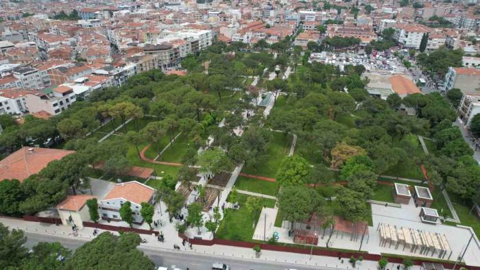 Akhisar Şehit Necdi Şentürk Parkı’nda Sona Doğru