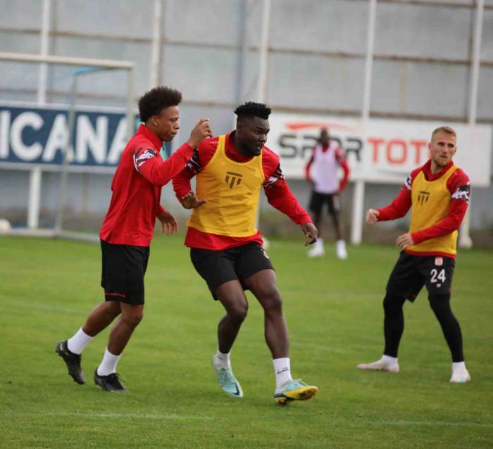 Sivasspor’da Kasımpaşa Maçı Hazırlıkları Başladı