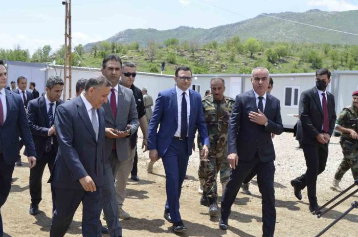 Türkiye Ve Ikby Arasında Derecik-zet Sınır Kapısı Açıldı