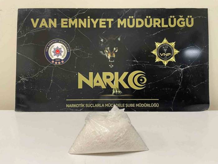Van’da Silah Ve Uyuşturucu Ele Geçirildi