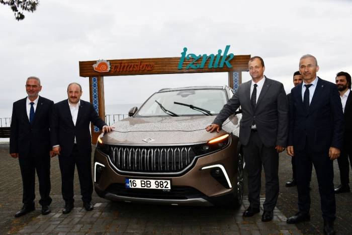 İznik, Bakan Varank’ı Ve Togg’u Bağrına Bastı