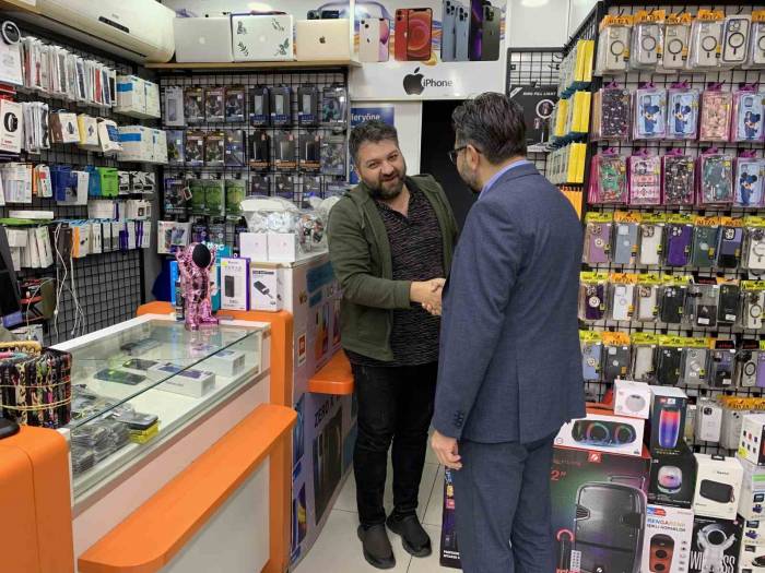 Ak Parti Milletvekili Adayı Kar, Fatih’te Vatandaşlarla Bir Araya Geldi