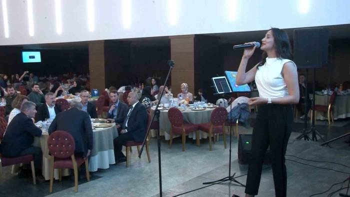 Arnavutköy’de Hemşireler Günü Dolayısıyla Program Düzenlendi