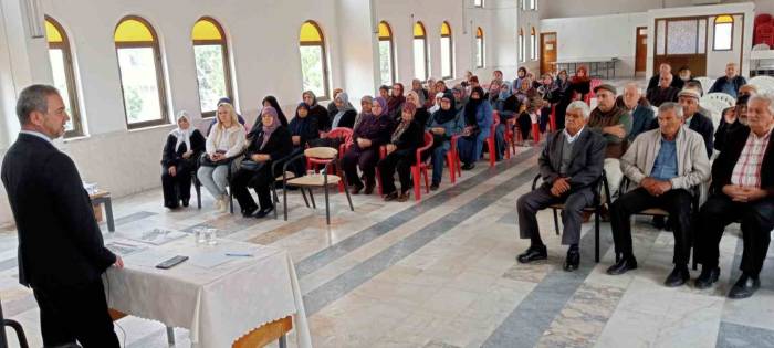 Aydın’da Hac Eğitim Seminerleri Devam Ediyor