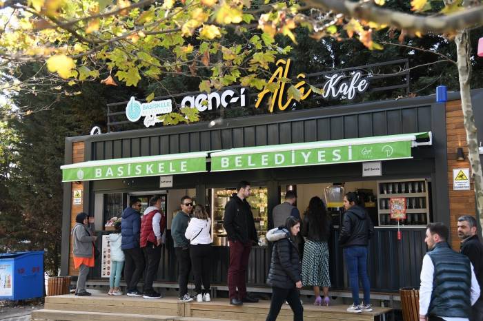 Âlâ Kafe’ye İlgi Büyüyor