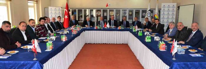 Etso, Şehrin Sorunlarını Gündeme Taşıyor