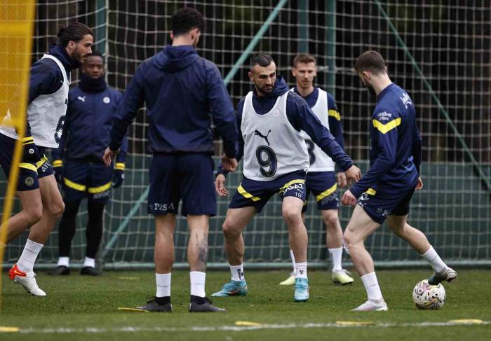 Fenerbahçe’de Trabzonspor Maçı Hazırlıkları Başladı