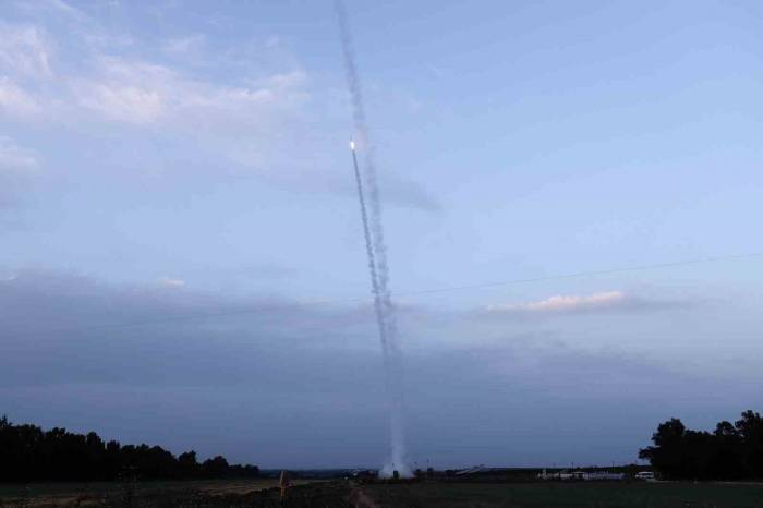 İsrail’in Hava Saldırısına Gazze’den Roketli Cevap: 1 Ölü, 5 Yaralı