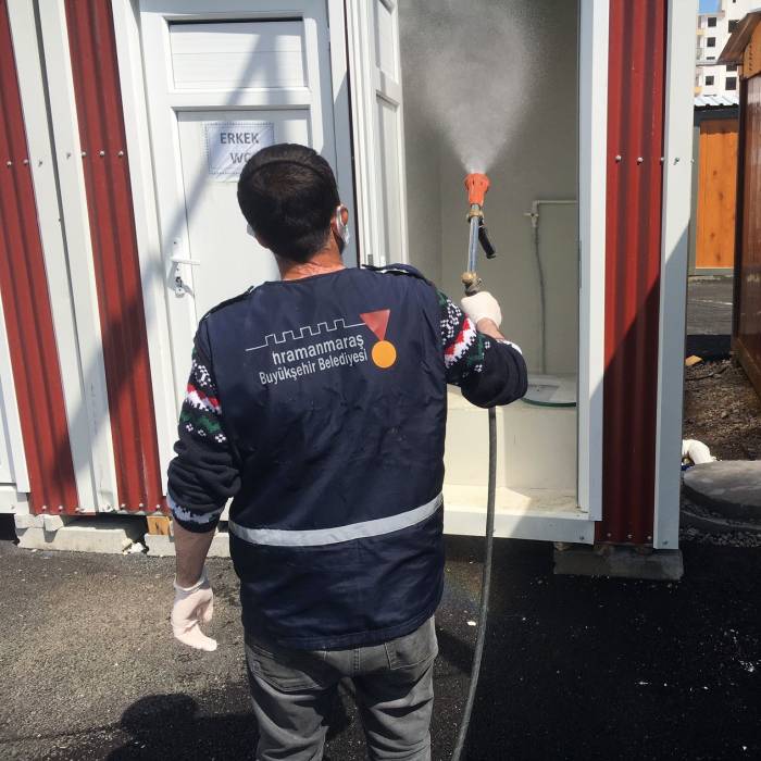 Kahramanmaraş’ta Ortak Kullanım Alanlarında Temizlik Çalışmaları