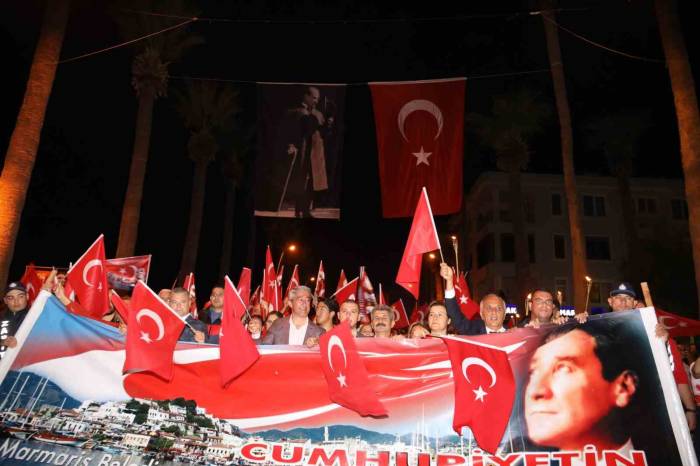 Marmaris’te Berkay Sahne Alacak