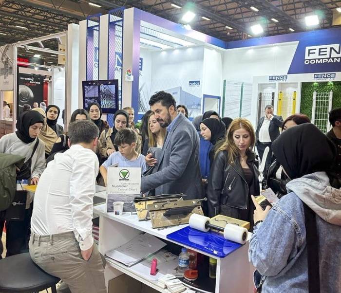 Subü’lü Öğrenciler Tüyap Fuarı’nda Yenilikleri İncelediler