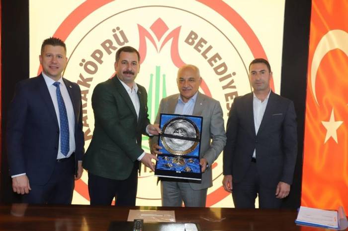 Tff Başkanı Büyükekşi’den, Karbel Karaköprü Belediye Spor’a Ziyaret
