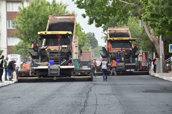 Balıkesir Büyükşehir, Deforme Olan Caddeleri Yeniliyor