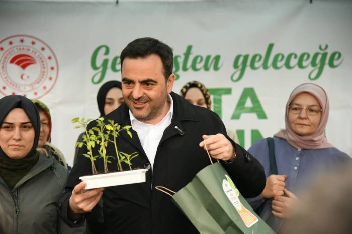 Vatandaşlara 20 Bin Yerli Ve Milli Ata Tohumu