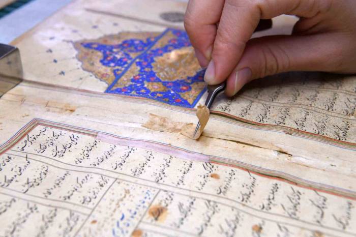 Kanuni Dönemine Ait Olduğu Düşünülen Mesnevi Nüshası Rami Kütüphanesi’nde Restore Edildi