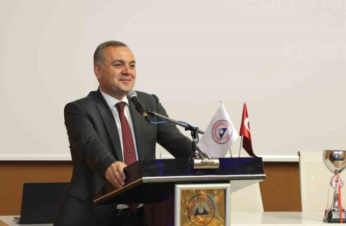 Erü’de Başarılı Sporcular Ödüllendirildi