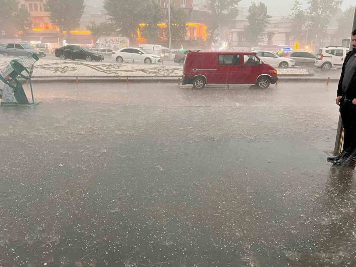Kahramanmaraş’ta Sağanak Yağış Ve Dolu Etkili Oldu