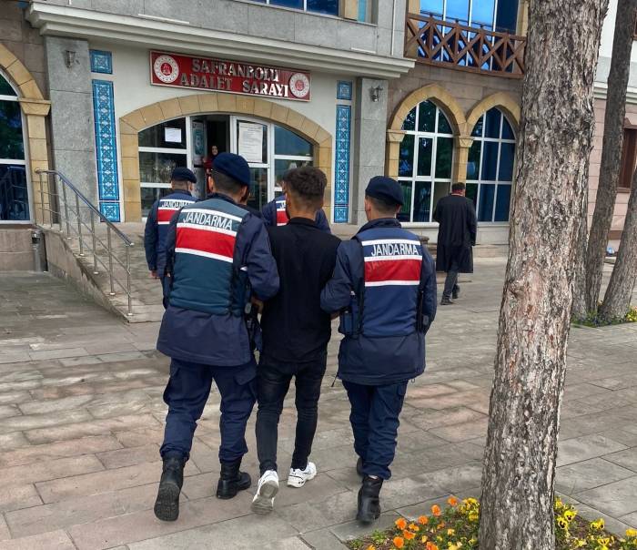 Karabük’te Hırsızlık Operasyonu: 4 Gözaltı