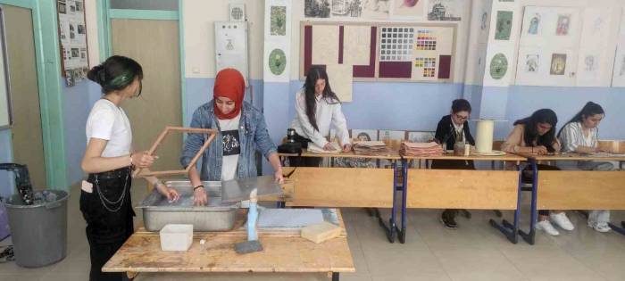 Batman’da Lise Öğrencileri Hayata Geçirilen Proje İle Okullarının Kağıt İhtiyacını Karşılıyor