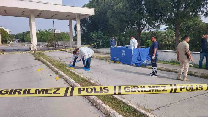 Sokakta Bulunan Kadın Cesediyle İlgili Aranan Şüpheli İzmir’de Yakalandı