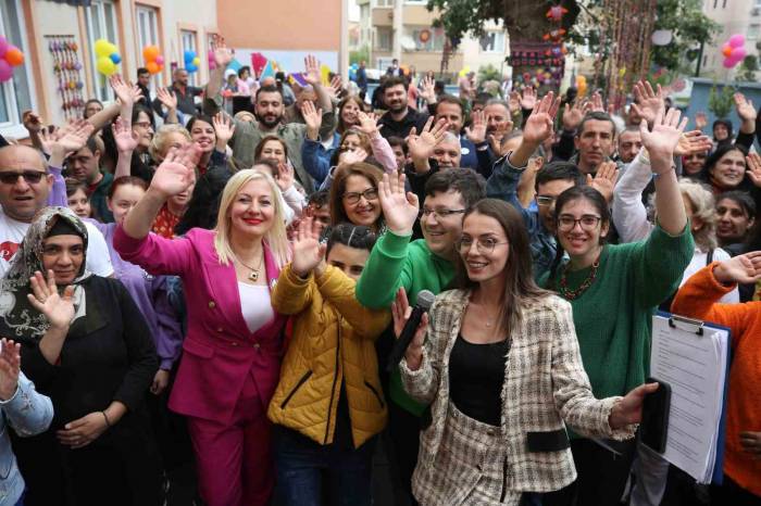Bizim Ev Katılımcıları Baharı Şenlikle Karşıladı