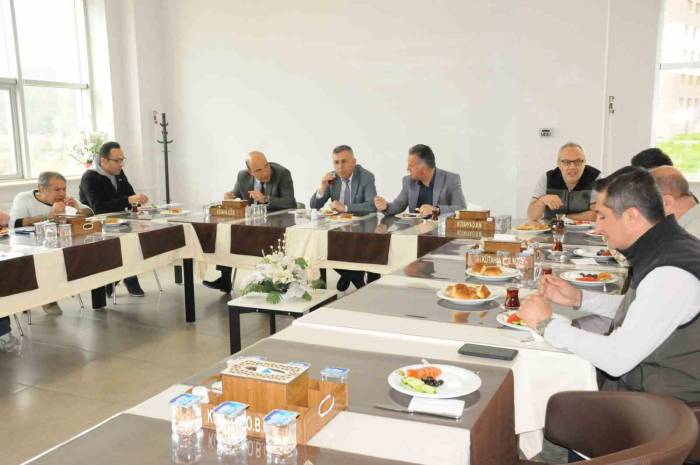 Orman Bölge Müdürü Dingil, Engelli Personelle Kahvaltıda Bir Araya Geldi