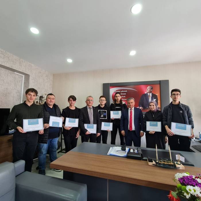 Tekkeköylü Öğrenciler Zeka Şampiyonasında Finallerde