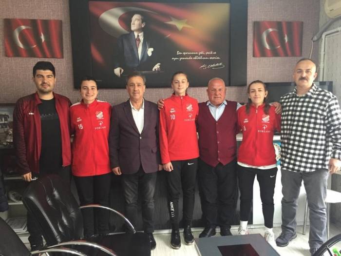 Milli Davet Alan Genç Sporculardan Başkan Tosun’a Ziyaret